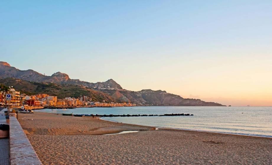 Appartamento Da Nella Giardini-Naxos Exterior foto